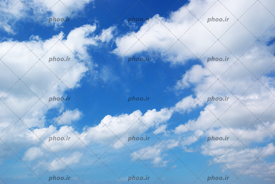 عکس با کیفیت هوای پاکیزه و آسمان آبی و ابر های سفید پراکنده در دل آسمان