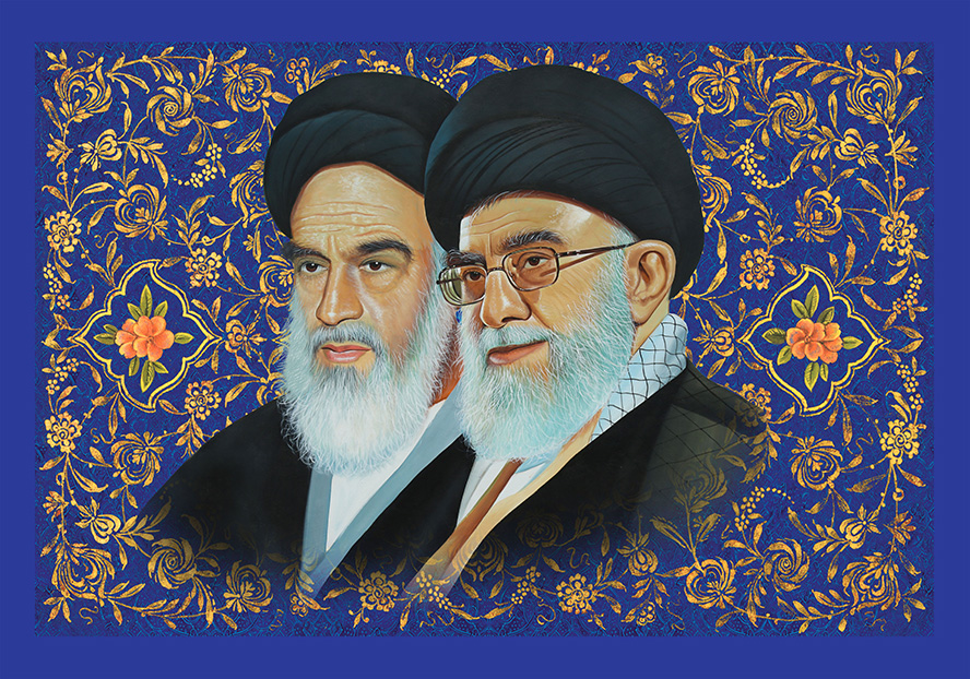 عکس با کیفیت زمینه به رنگ لاجوردی و تزئین شده با خطوط اسلیمی و چهره خامنه ای و امام خمینی (ره) در وسط قاب