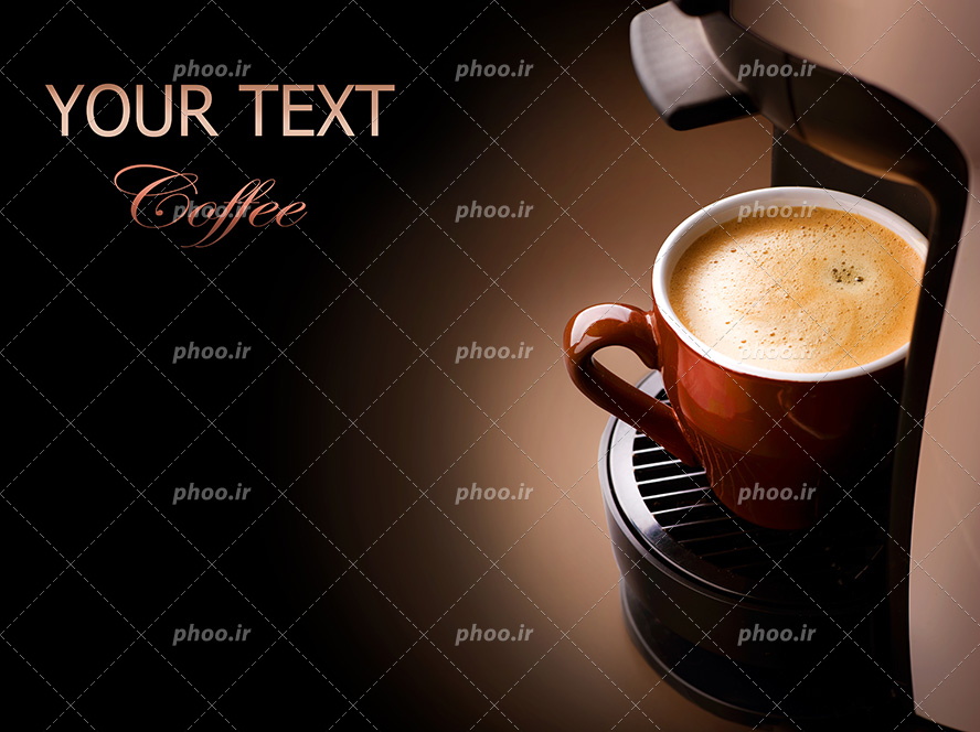 عکس با کیفیت لاته با خامه در دستگاه قهوه ساز در پس زمینه قهوه ای و با نوشته ی یور تکست به معنی نوشته ی شما